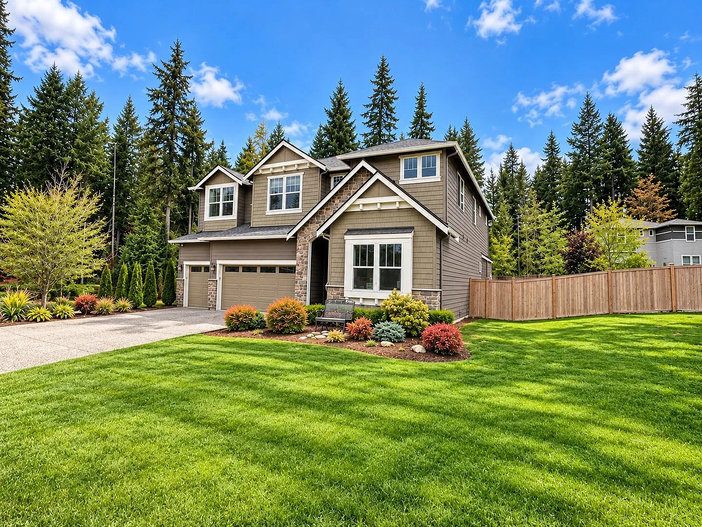 5Bd/4.25Ba Lake Stevens Home — Photo 2