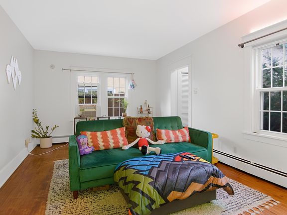 5th image of 214 Wellington St #216