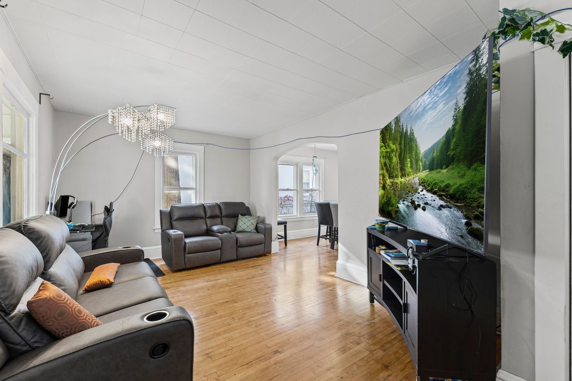 next background image