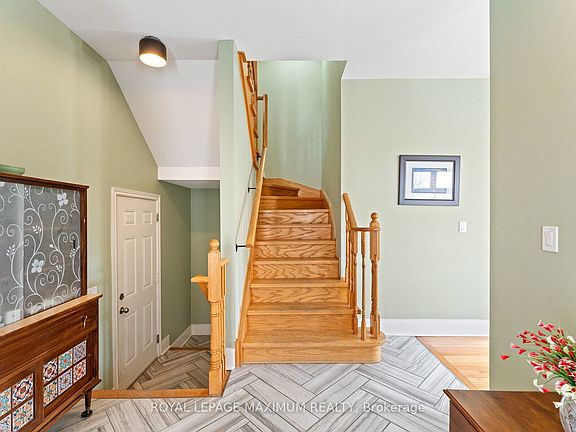 5th image of 25 John Frank Rd