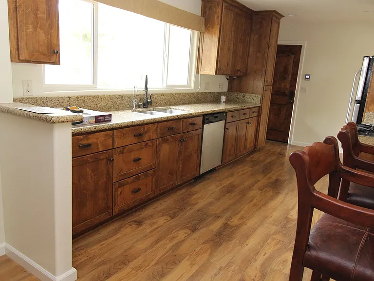 7405 San Gabriel Rd — Photo 5