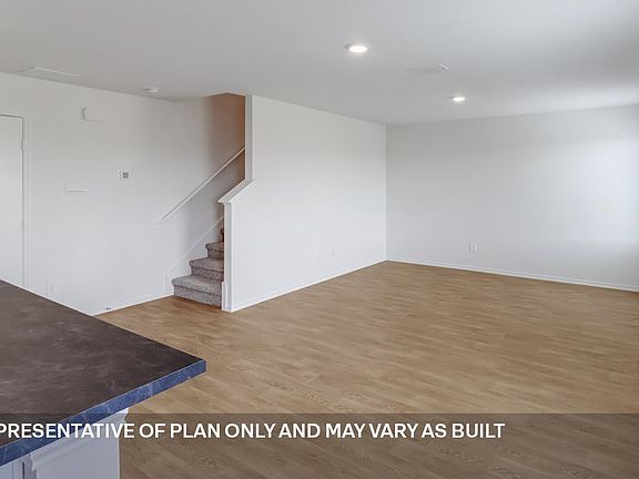 5th image of 276 Garcia St