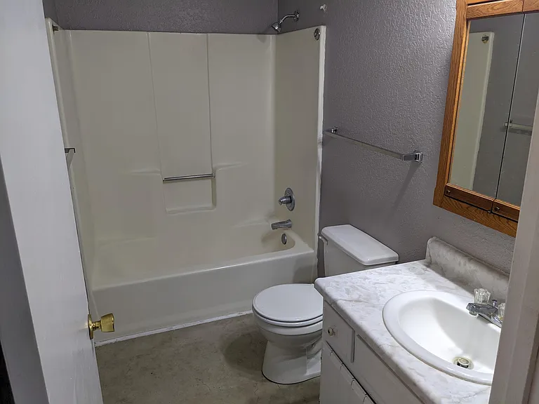 2109 10th Street Pl — Photo 7