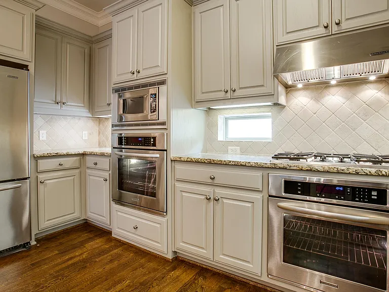 4502 Holland Ave — Photo 19