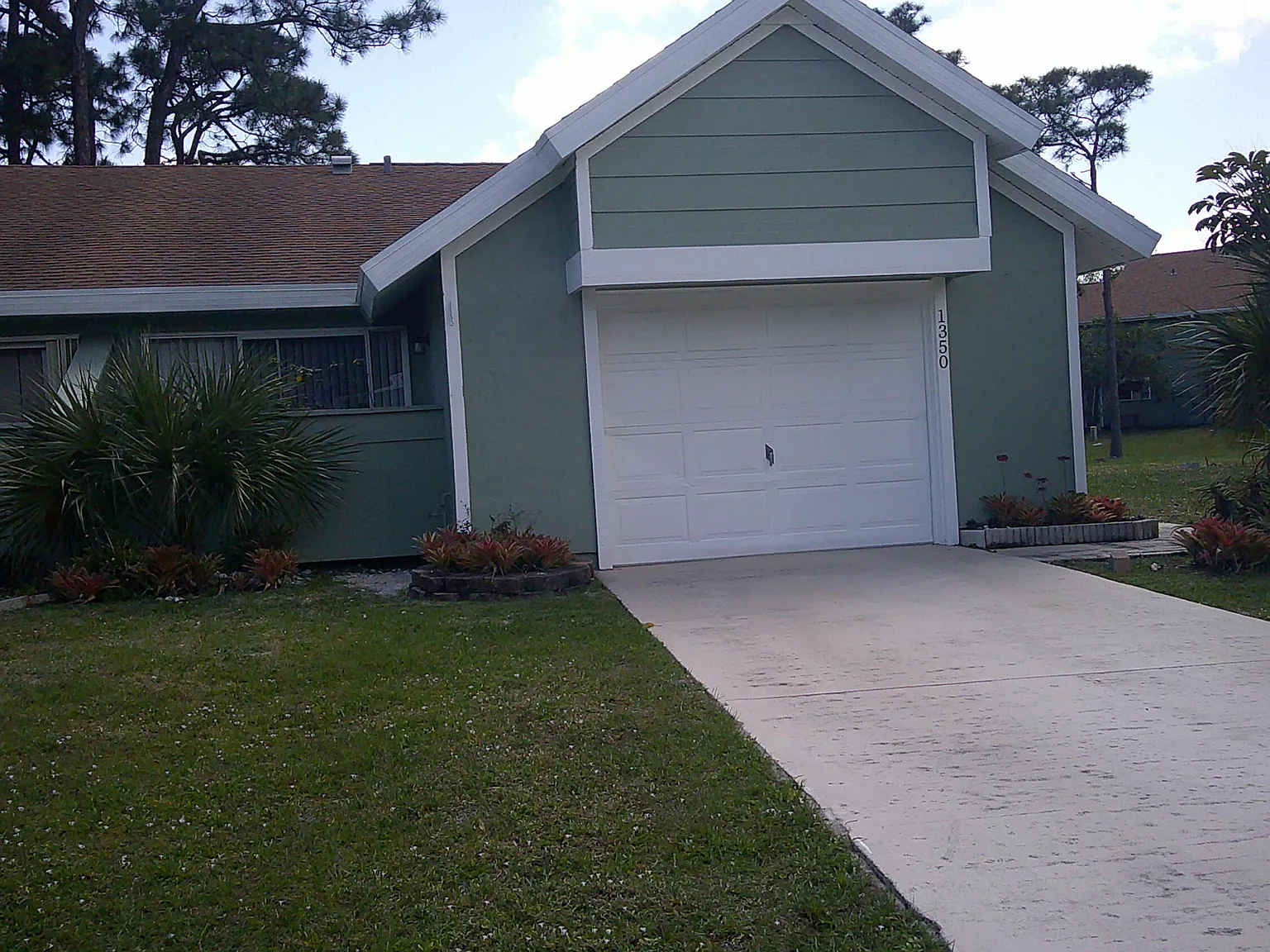 2 bed, 2.0 bath, 1041 sqft, $2,000 — Photo 2