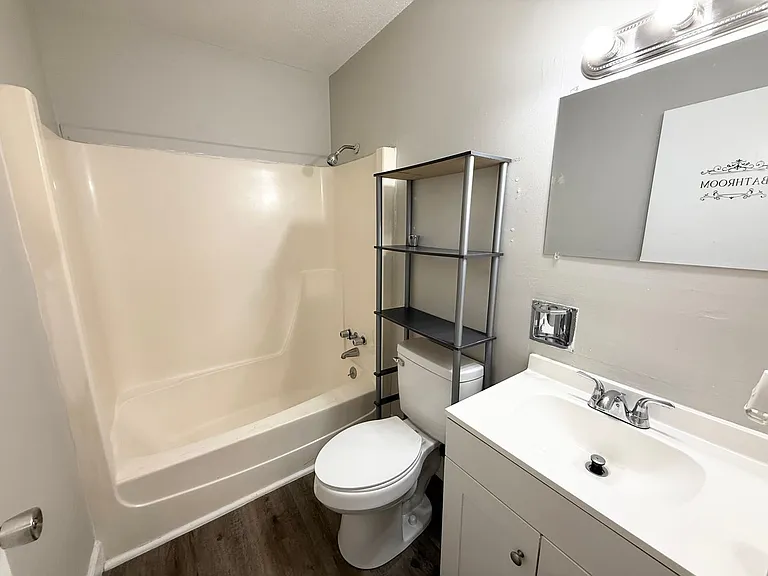 405 17th Ave NE #5 — Photo 17
