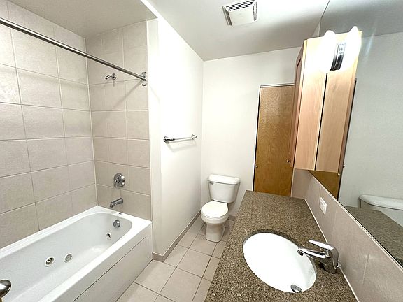 5th image of 619 Brummel St APT 13