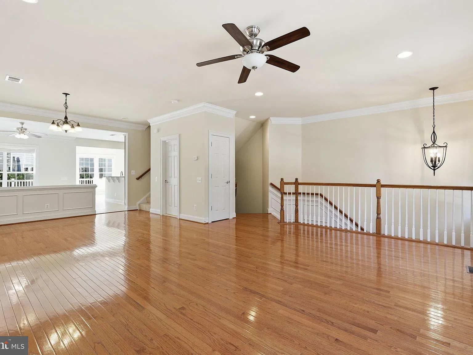 4 bed, 3.5 bath, 2964 sqft, $3,500 — Photo 4