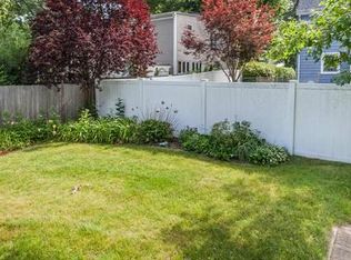 57 Oakwood Dr, Longmeadow, MA 01106