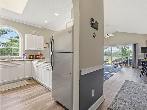 3rd image of 4673 Wild Iris Dr. #301