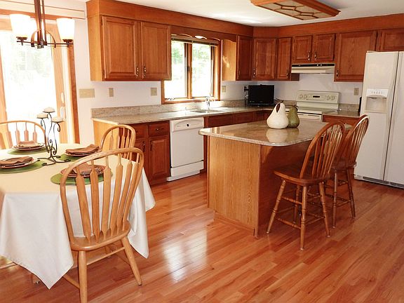 Spacious Kitchen