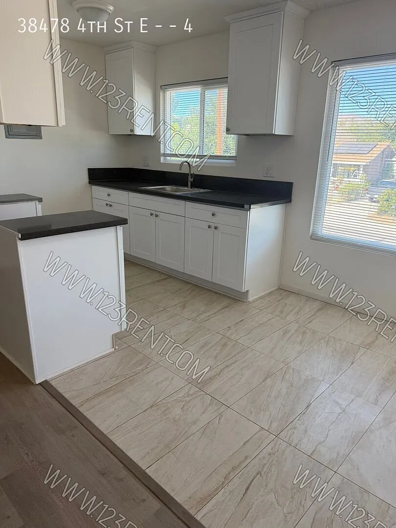 1bd/1bth Apartment East Palmdale (2nd Floor) — Photo 4