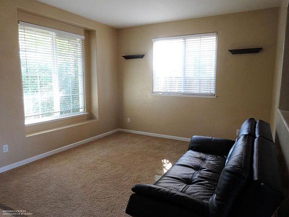 3rd image of 1423 Paddington Way