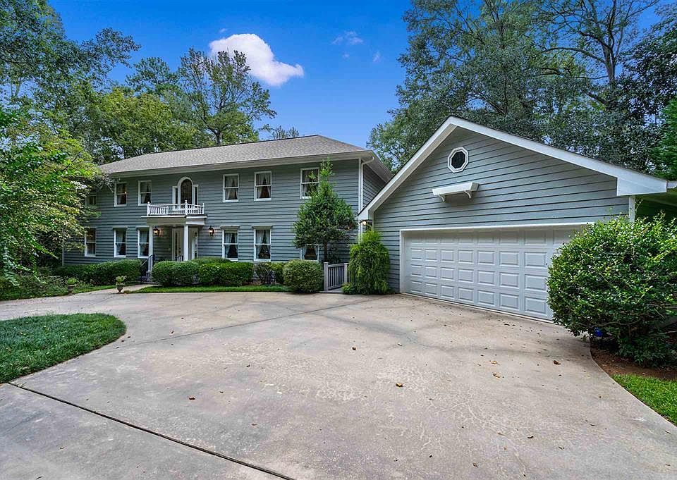 1st image of 138 Bradford Dr