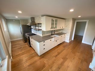 10 Willow Ct, Arlington, MA 02476