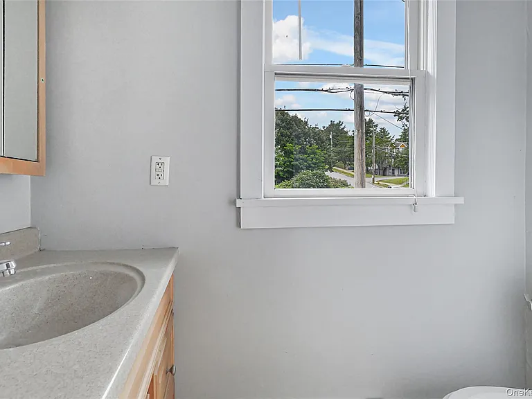 492 Liberty St — Photo 47
