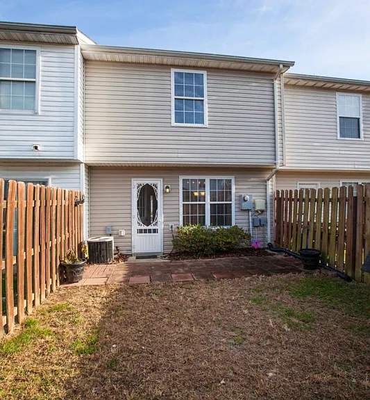 10502 Guilderland Ct — Photo 14