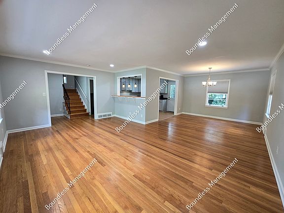4th image of 2233 Leafmore Dr