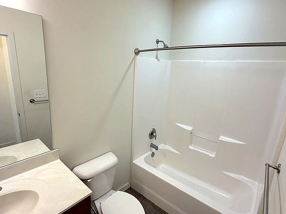 5th image of 1102 Abbeywood Rd APT 2