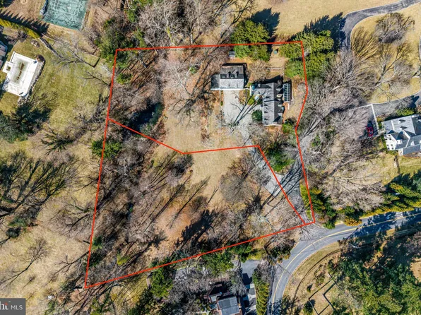846-850 Mount Pleasant Rd, Bryn Mawr, PA 19010