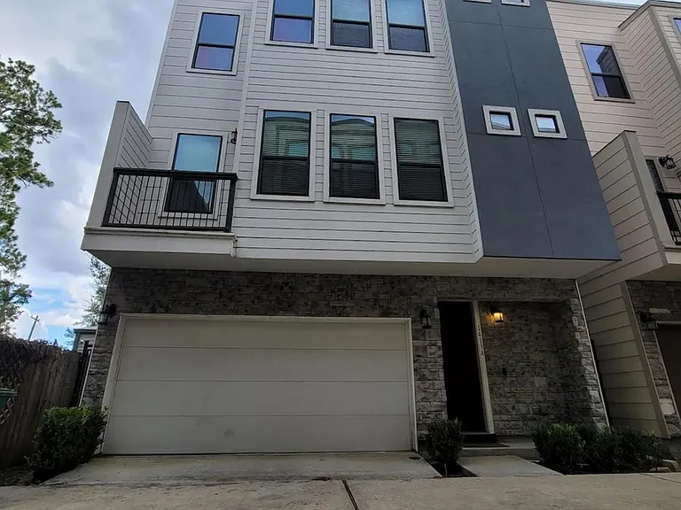 1413 Holly St #A — Photo 2
