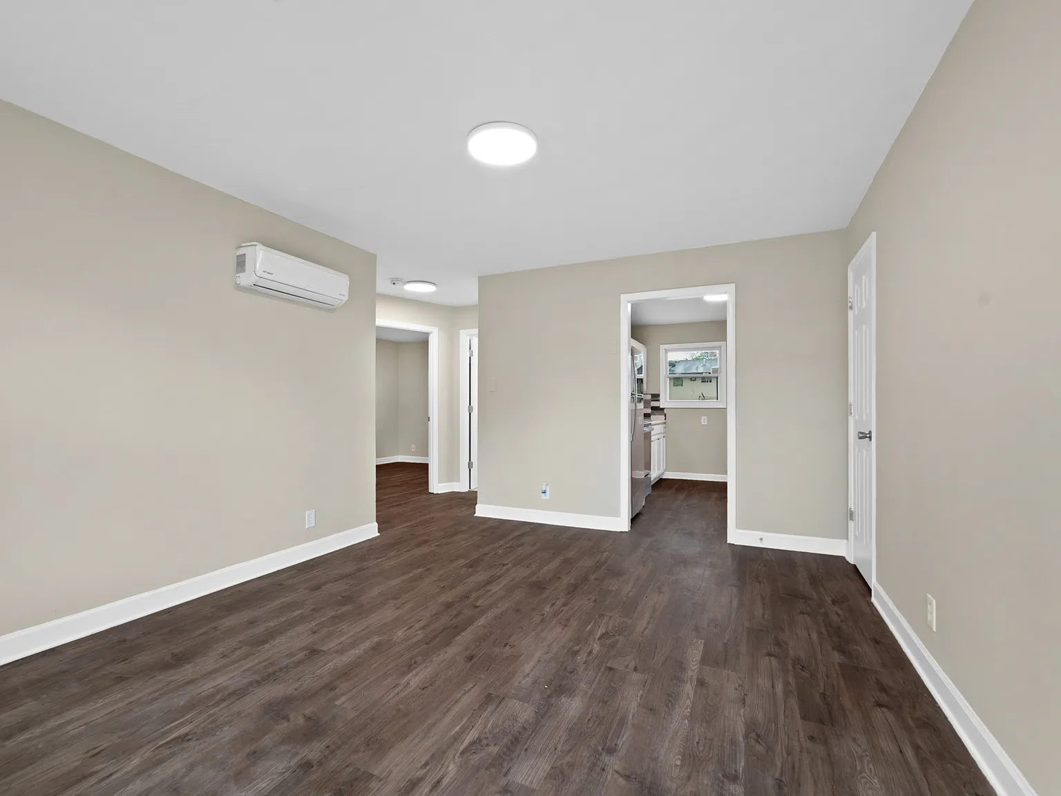 2 bed, 700 sqft, $798 — Photo 4