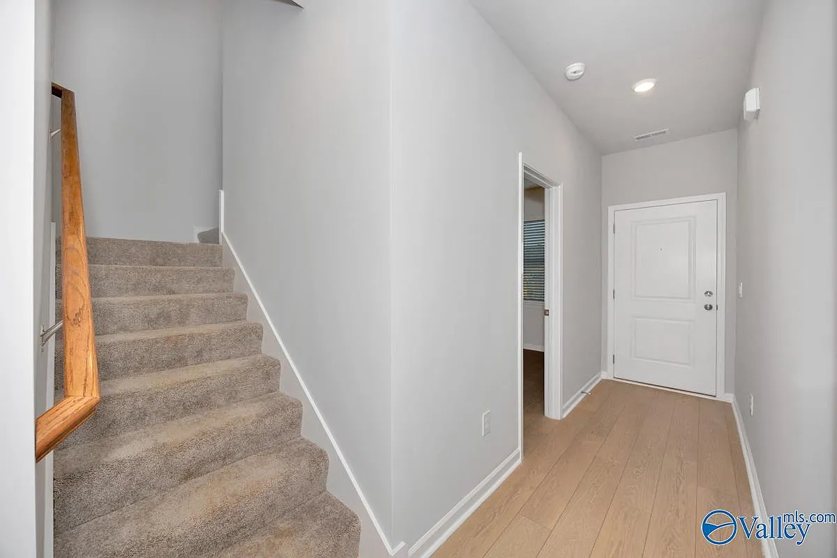 3 bed, 3.0 bath, 1442 sqft, $1,950 — Photo 4