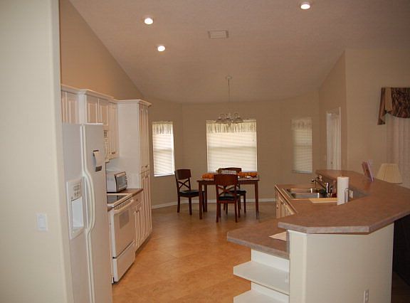 3rd image of 26 Essington Ln