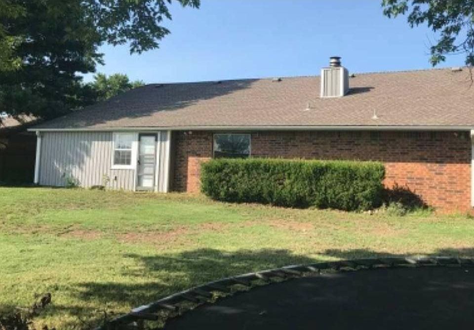 2nd image of 2317 Glenmore Pl