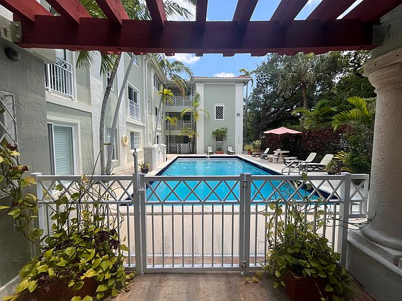 3rd image of 45 Antilla Ave
