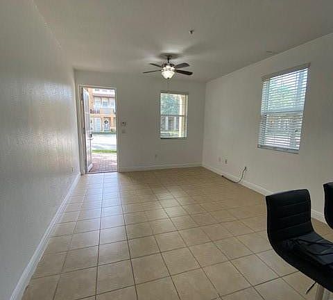 3rd image of 807 SW 147th Avenue #1402