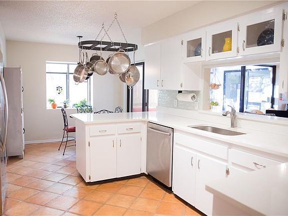 3rd image of 1013 W Pebble Beach Cir
