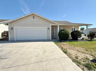 387 Colorado Ln, Fallon, NV 89406