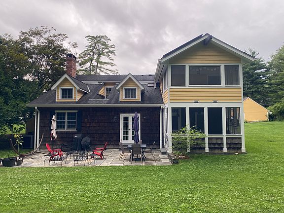 5th image of 2404 New Hackensack Rd #1