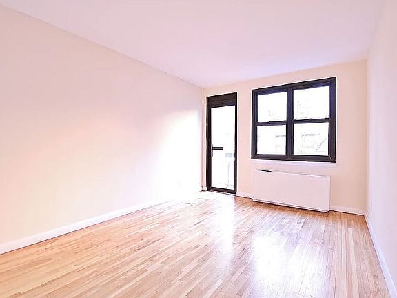 4th image of 213 E 37th St #5K