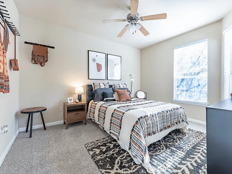 The Estate on Quarry Lake Apartment Homes — Photo 60
