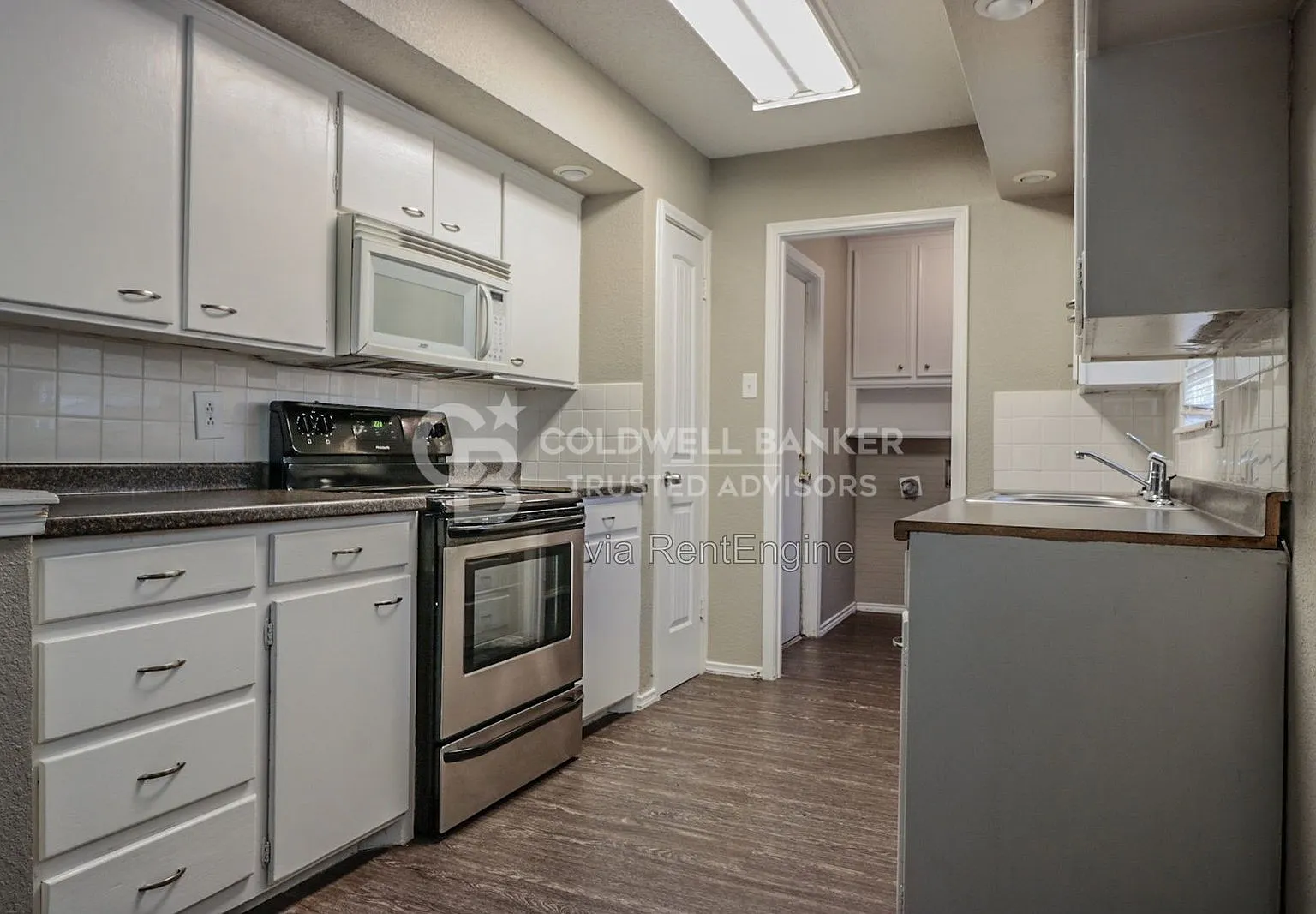 3 bed, 2.0 bath, 1528 sqft, $1,375 — Photo 4