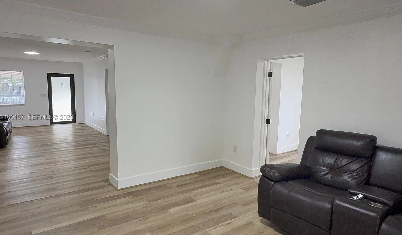 720 NW 19th Ct — Photo 3