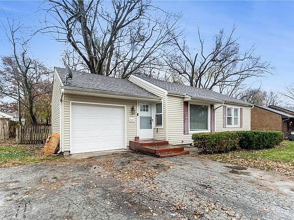 3rd image of 8107 Antioch Rd