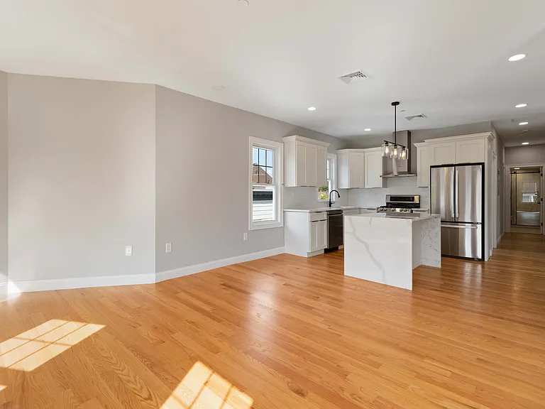 20 Alston St #20 — Photo 6