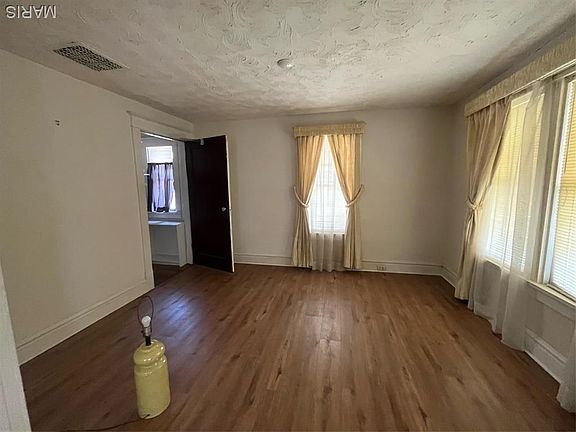 5th image of 7921 W Bruno Ave