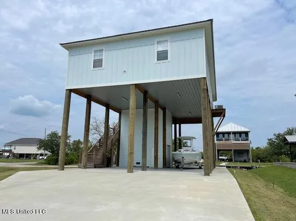 4094 Madagascar St, Bay Saint Louis, MS 39520