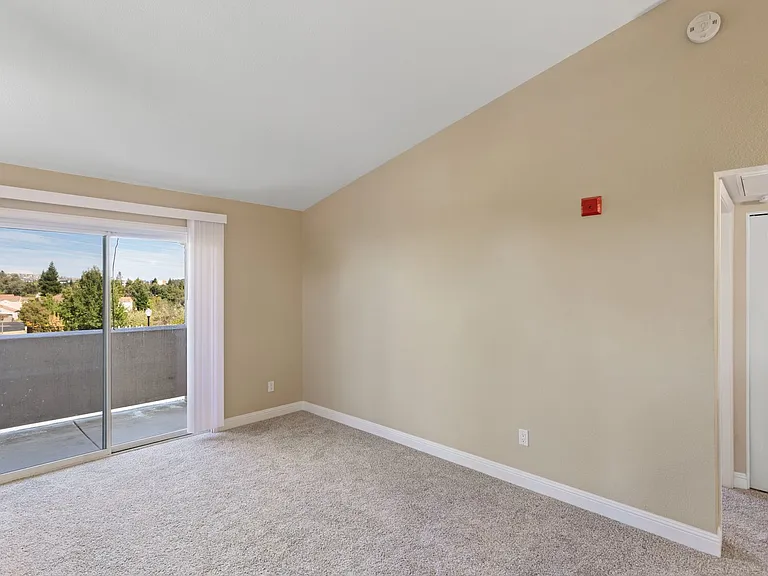 885 Halidon Way #1421 — Photo 4
