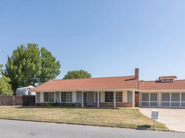 15640 Alvarado St, Lake Elsinore, CA 92530