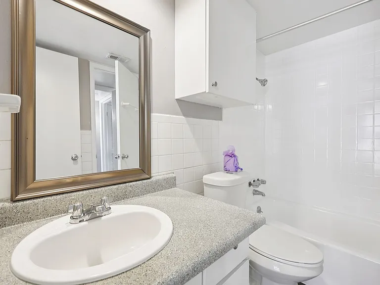 Premier Gardens Apartments — Photo 31