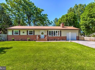 913 Dixon Ave, Sykesville, MD 21784