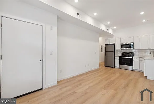 5102 Arch St #2 — Photo 4