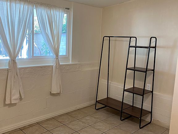 5th image of 8470 Murietta Ave