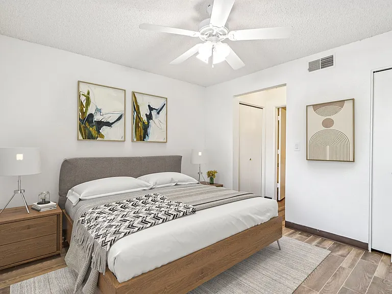 Sunrise in Chandler Apartments — Photo 43