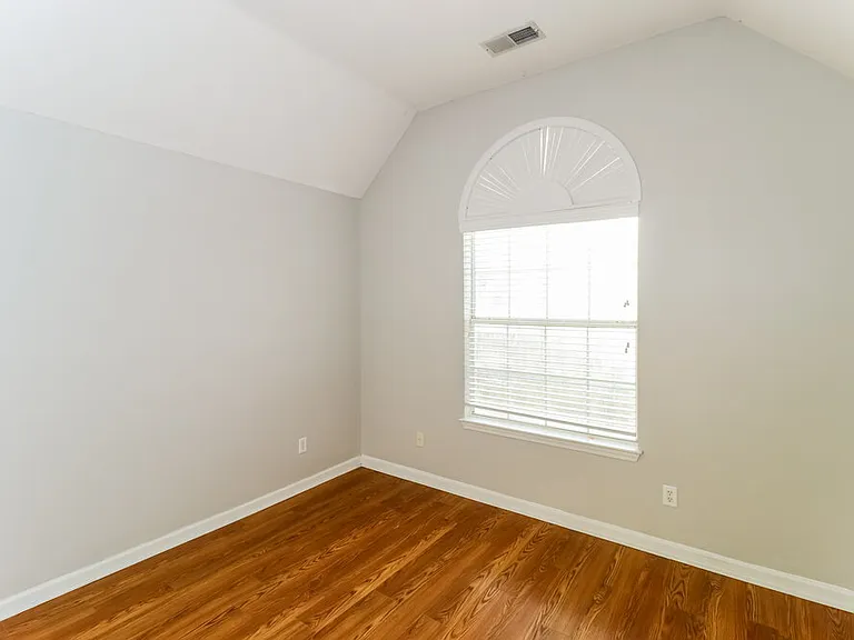 2806 Breezy Ridge Trl — Photo 12